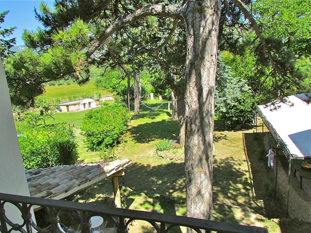 Agriturismo "Borgo Madonna Degli Angeli" - Charming Cottages In The Gardens ! Tocco da Casauria Exterior foto